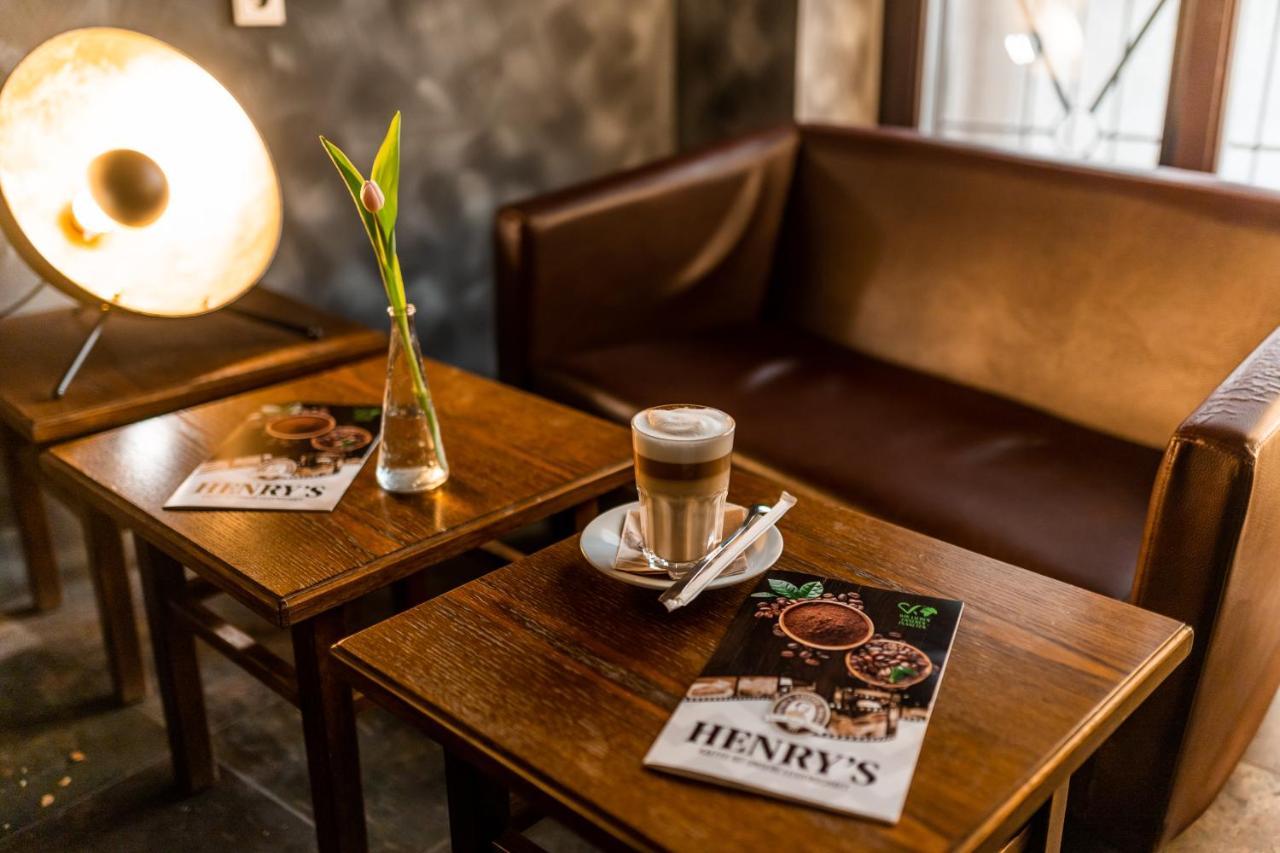 Hostel Henriettas Sleeping Ulm Zewnętrze zdjęcie