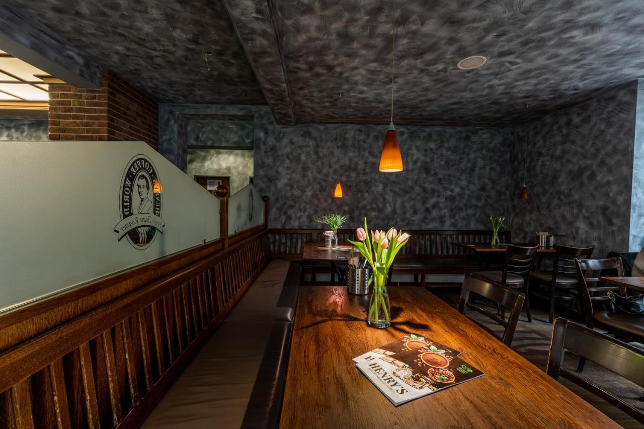 Hostel Henriettas Sleeping Ulm Zewnętrze zdjęcie